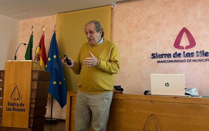 Carmelo García Romero, grandes homeópatas 3 Carmelo García Romero, veterinario homeópata, dedicado a la ganadería ecológica.